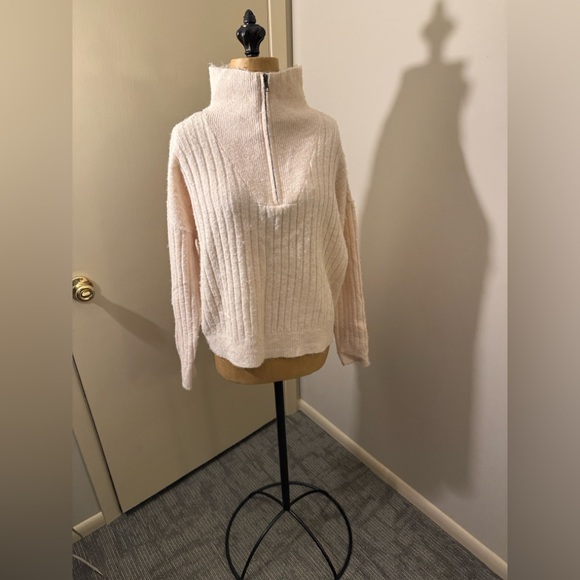 Lucky Brand Soft Cream Turtleneck Sweater - Picture 10 of 13